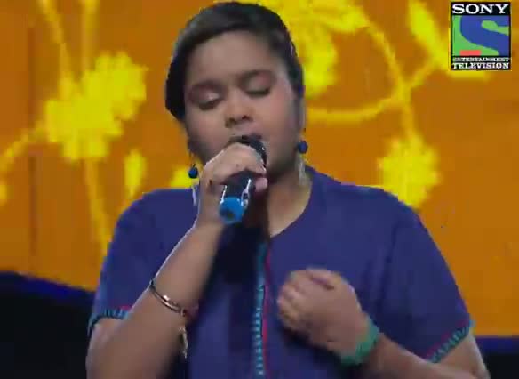 Watch INDIAN IDOL SEASON 6 - EPISODE 20 - BEST PERFORMANCES - RITIKA RAJ SINGS 'MERE BHEEGI BHEEGI SI' - 4TH AUGUST 2012 Video