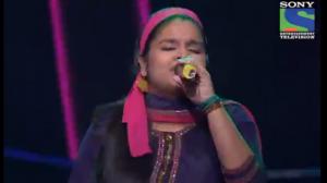 Watch INDIAN IDOL SEASON 6 - EPISODE 22 - BEST PERFORMANCES - RITIKA RAJ SINGING 'PARDE MEIN REHNE DO' - 11TH AUGUST 2012 Video