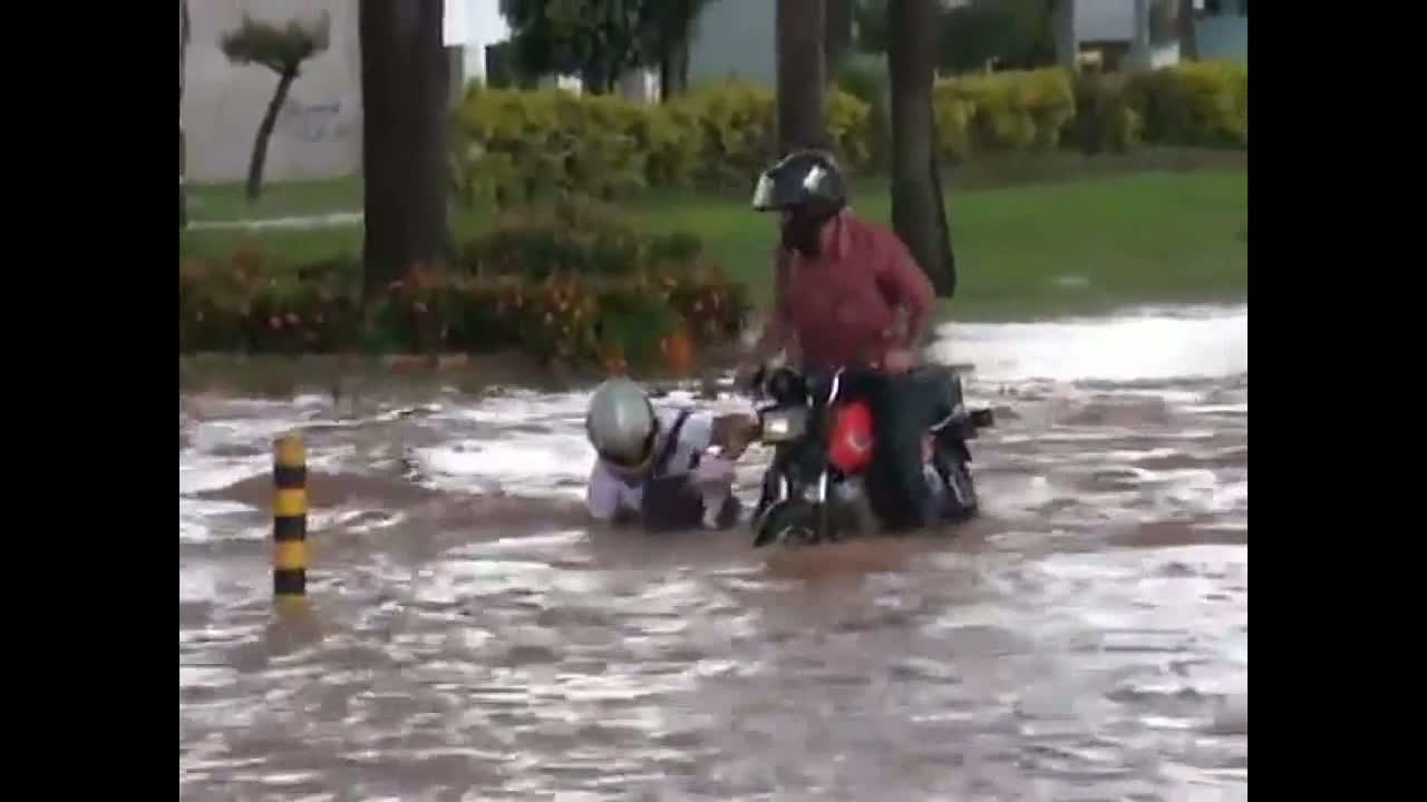 Watch Invisible Pothole Crashes Bike Video