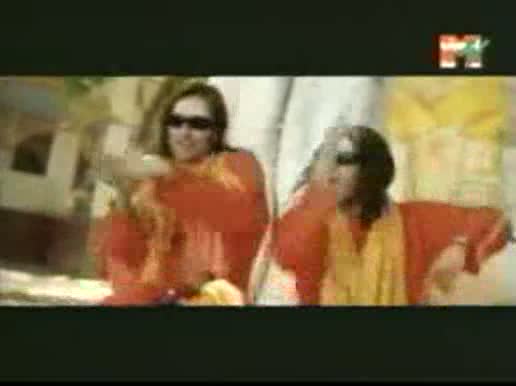 Watch Phir Bhi Dil Hai Hindustani Title Track Video