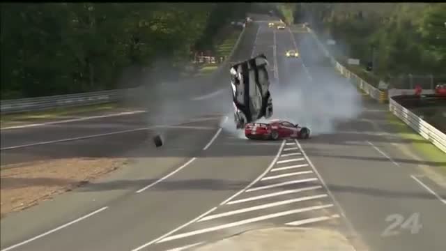 Watch Big crash at Le Mans 2012 Video