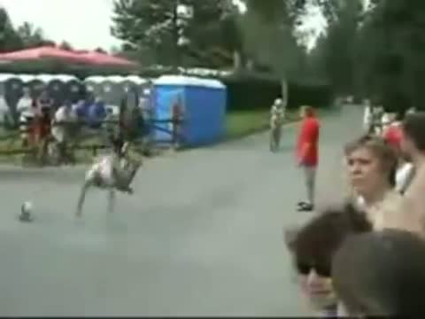 Watch Funny Accidents Video