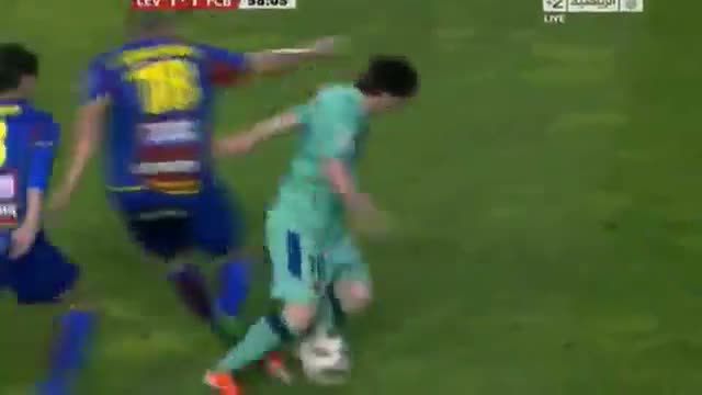Watch Unbelievable Dribbling by Messi Vs Levante Video