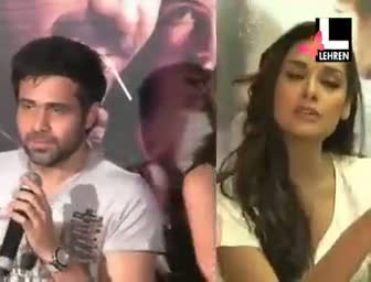 Watch Emraan's KISSING LESSONS to Esha! Video