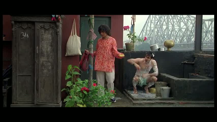 Watch Aashiyan - Barfi! (Official Full Song) feat. Ranbir Kapoor, Priyanka Chopra & Ileana Video