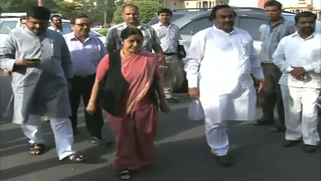 Watch Erstwhile Team Anna launches tirade against BJP, Cong Video