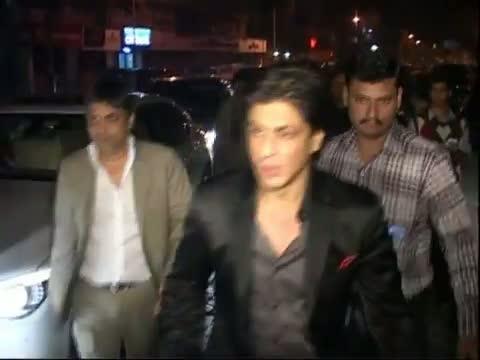Watch Shirish Kunder's Apology To Shahrukh Khan - Bollywood News Video