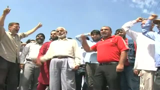 Watch Srinagar taxi union demands ban on radio taxi Video