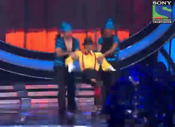 Watch INDIAN IDOL SEASON 6 - GRAND FINALE - EPISODE 28 - BEST PERFORMANCES - AMIT KUMAR SINGS 'KEHTA HAI JOKER' - 2ND AUGUST 2012 Video