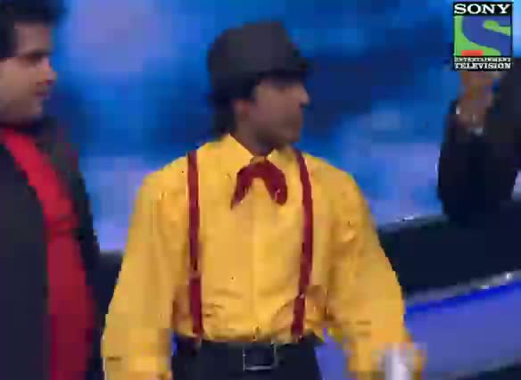 Watch INDIAN IDOL SEASON 6 - GRAND FINALE - EPISODE 28 - SPECIAL MOMENTS - AMIT KUMAR AND RANBIR KAPOOR HAVING FUN ON STAGE - 2ND AUGUST 2012 Video