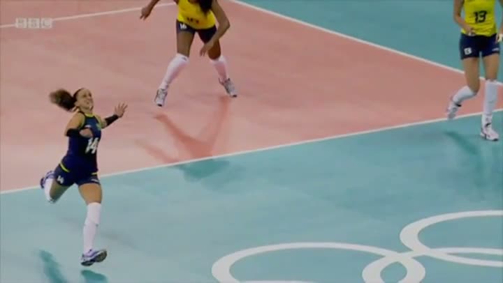 Watch Coolest Volleyball Play During Olympics 2012 Video