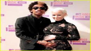 Watch Amber Rose Baby Bump on the Way - Pregnant with Wiz Khalifa's Baby Video
