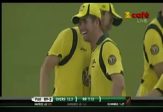 Watch Greatest Catch by Daniel Christian - Pakistan Vs Australia 2nd T20 2012 in Dubai Video