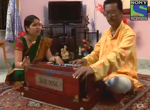 Watch KBC 2012 - Season 6 - Episode 3 - Contestant Journey - Koyeli Roy - 9th Sept 2012 Video
