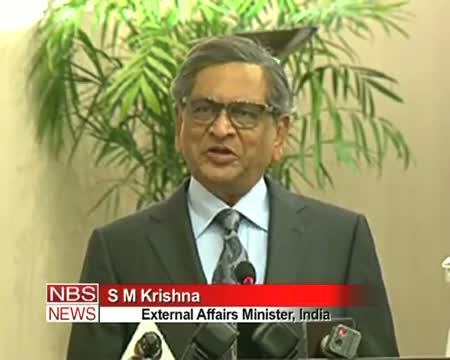 Watch Krishna shies away from committing on PM's visit to Pak Video