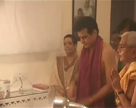 Watch Stars who prefer to keep name single & simple Video