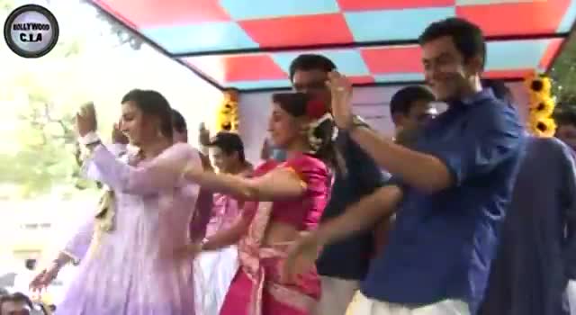 Watch Rani Mukherjee's HOT South Indian Dance Video