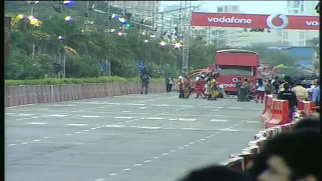Watch Lewis hamilton in Bandra Video