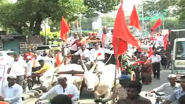 Watch Shiv Sena dares Mamata to withdraw support from Centre Video