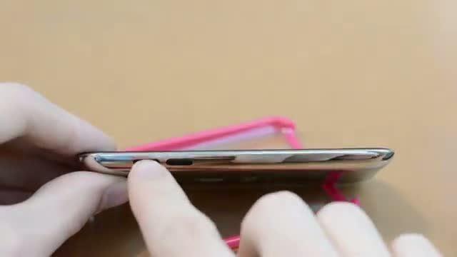 Watch iPhone 5 Case Hands On Video