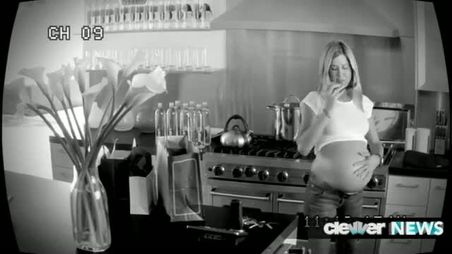 Watch Jennifer Aniston Pregnant With Triplets In New Commercial! Video