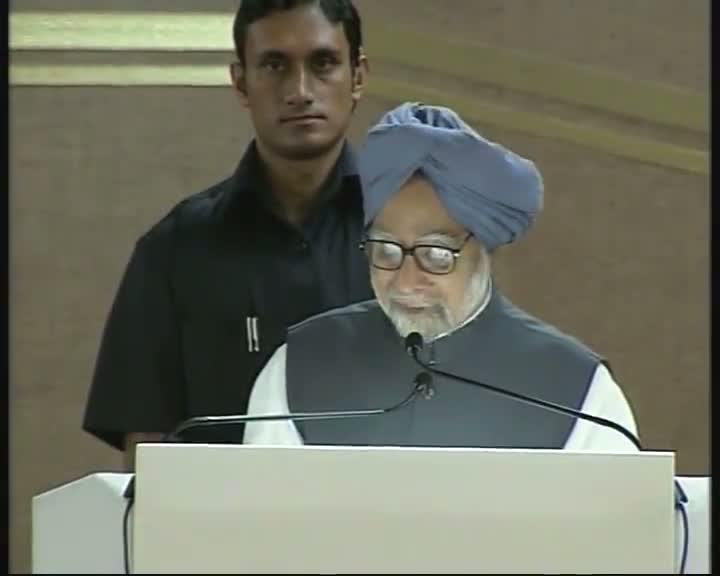 Watch Excerpt of PM's speech at the Inaugural Function of Golden Jubilee Celebrations of Kerala Union of Working Journalists, in Kochi on September 13, 2012. Video