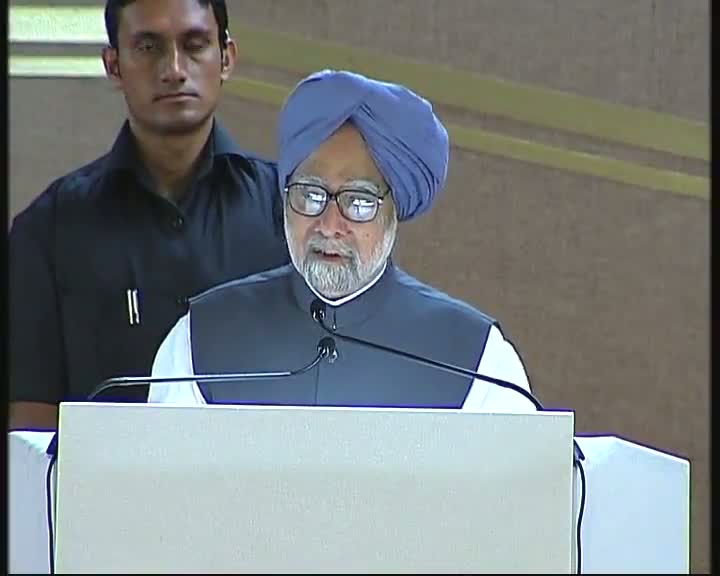 Watch The Prime Minister, Dr. Manmohan Singh addressing the inaugural function of the Golden Jubilee Celebrations of the Kerala Union of Working Journalists, in Kochi on September 13, 2012. Video