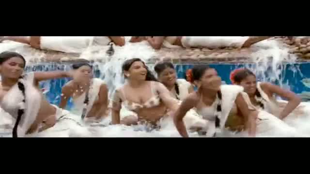 Watch Tug of war between Vidya & Bebo is on Video