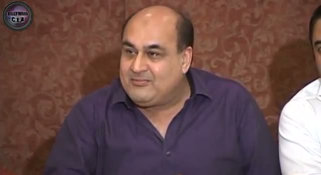 Watch Lata Mangeshkar INSULTS Late Mohammed Rafi Video
