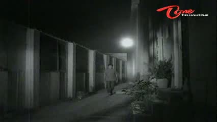 Watch Kanna Koduku Songs - Unnadhi Naakoka Illu (Sad) - Lakshmi - ANR - Telugu Cinema Movies Video