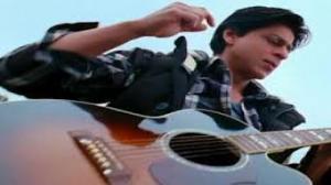 Watch Challa Song - Jab Tak Hai Jaan - Shahrukh Khan, Katrina Kaif & Anushka Sharma Video