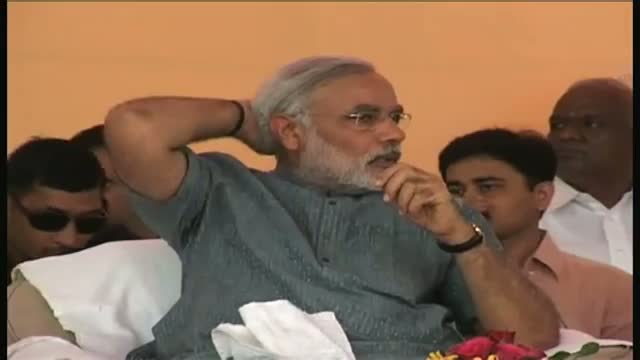 Watch Aakash war Modi returns tab Video