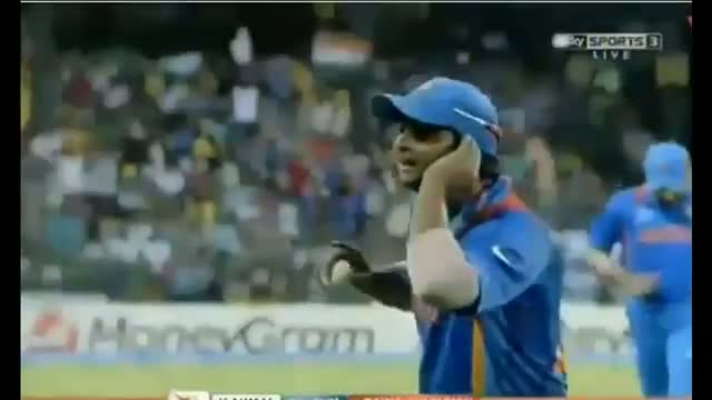 Watch Suresh Raina Crowd Incident India Vs Pakistan T20 World Cup 2012 30-9-12 Video