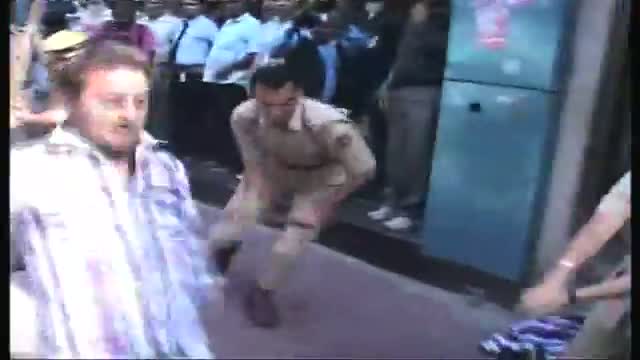 Watch Jammu Police lathicharge JKDF protestors Video