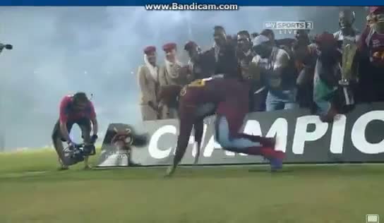 Watch Chris Gayle Dancing like MAD - SL vs WI T20 ICC World Cup Final (7-10-2012) Video