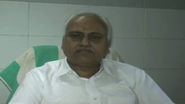 Watch NRHM Gonda CMO threatened by Excise Minister Video