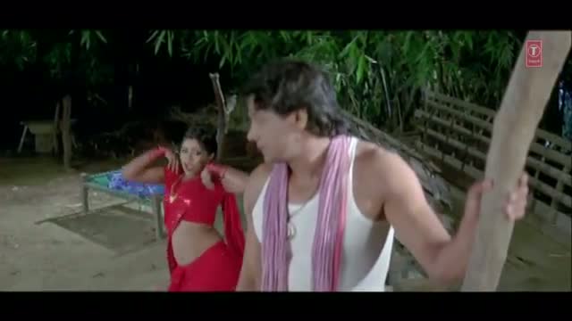 Watch Honth Mein Laali Maath Pe Bindiya - Super $exy Bhojpuri Video - From Movie Pyar Karela Himmat Chahin Video
