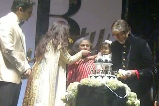 Watch Click Aaradhya Bachchan at dada Big B's birthday bash Video