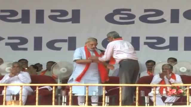 Watch Modi welcomes UK's move to initiate business talks Video