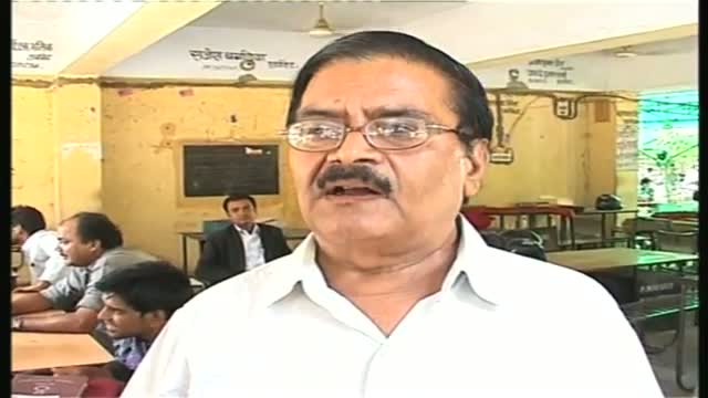 Watch Complaint against Vadra in Jaipur on 'mango people' remarks Video