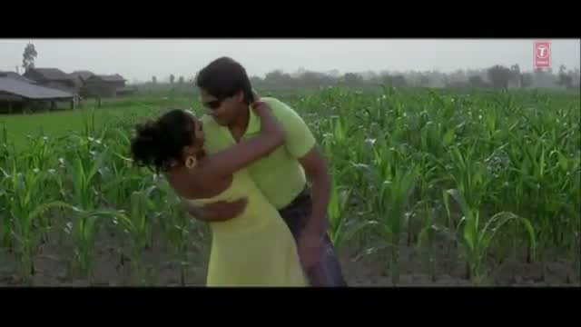 Watch Badu Namuna lagaav taaru chunna - Full Bhojpuri Hot Video Song - From Movie Pyar Karela Himaat Chaahi Video