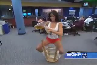 Watch Hooter girl rodeo trick Video