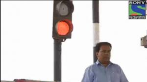 Watch KBC 2012 - Season 6 - Episode 17 - Contestant Journey - Surendra Nimbalkar finds his job risky - 14th Oct 2012 Video