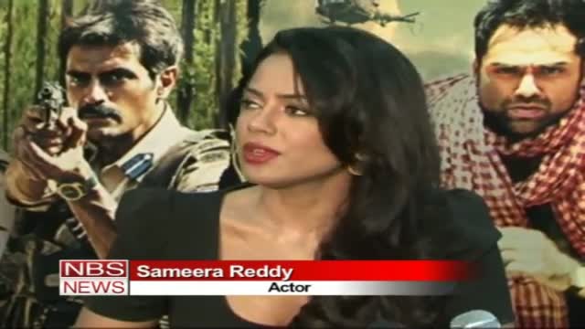 Watch A chit with Chakravyuh item girl Sameera Reddy Video
