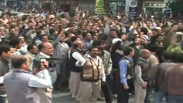Watch Police foil J&K employees' march in Srinagar Video