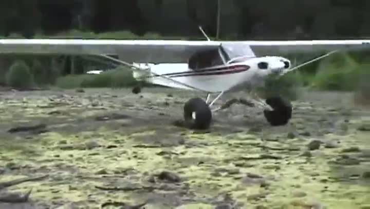 Watch Alaska Bush Pilots Are The Best At What They Do Video