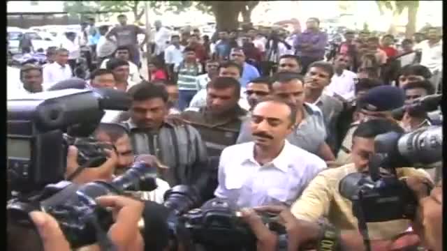 Watch HC orders Modi govt to provide documents to Bhatt Video