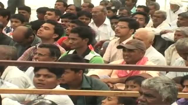 Watch Naqvi, Shahnawaz not on BJP campaigners list for Gujarat Video
