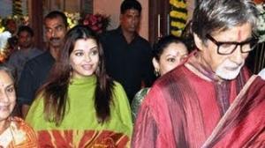 Watch Bollywood stars at Sanjay Dutt's Mata Ki Chowki 2012 Video