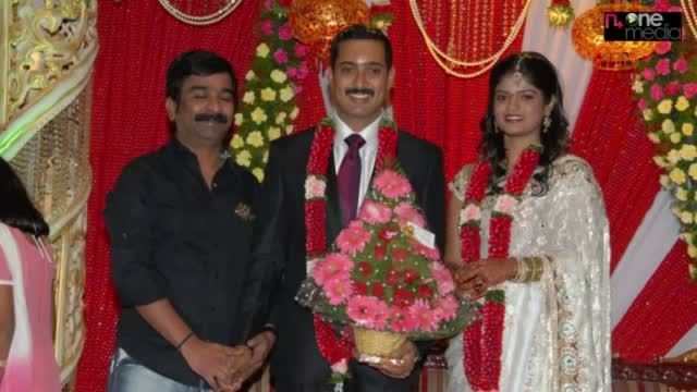 Watch Celebrities At Uday Kiran Weadding Reception In Hyderabad Video